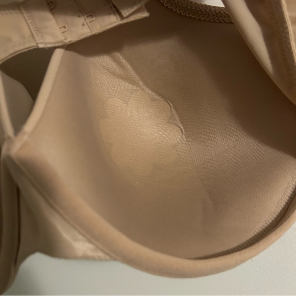 Hanes Tan Nude Underwire Bra - Picture 4 of 4